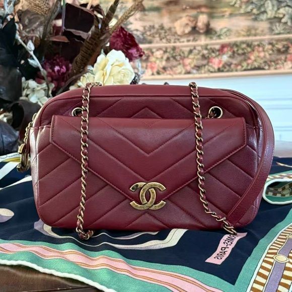 Chanel Red Lambskin Leather Chain Strap Camera Bag with Removable Wallet - Picture 4 of 16